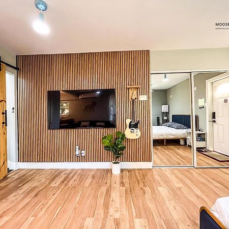 The Moose #7 - Instaworthy Studio With Amazing Views, Free Parking & Heated King Bed เมมฟิส ภายนอก รูปภาพ